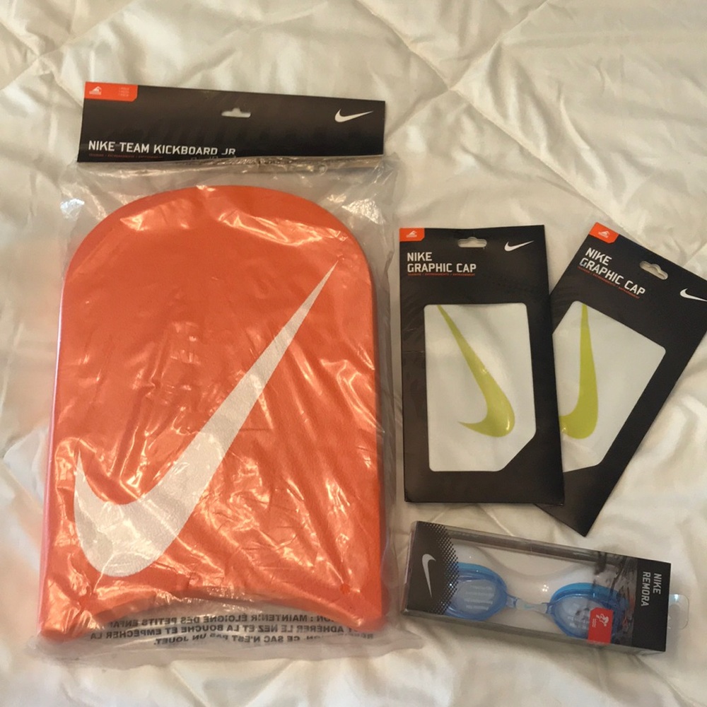 Nike Swim Accessories
